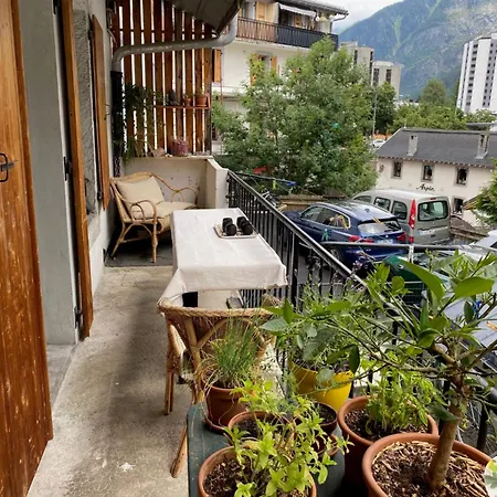 Apartment Hypercentre Balcon Avec Vue Sur Les Aiguilles *
